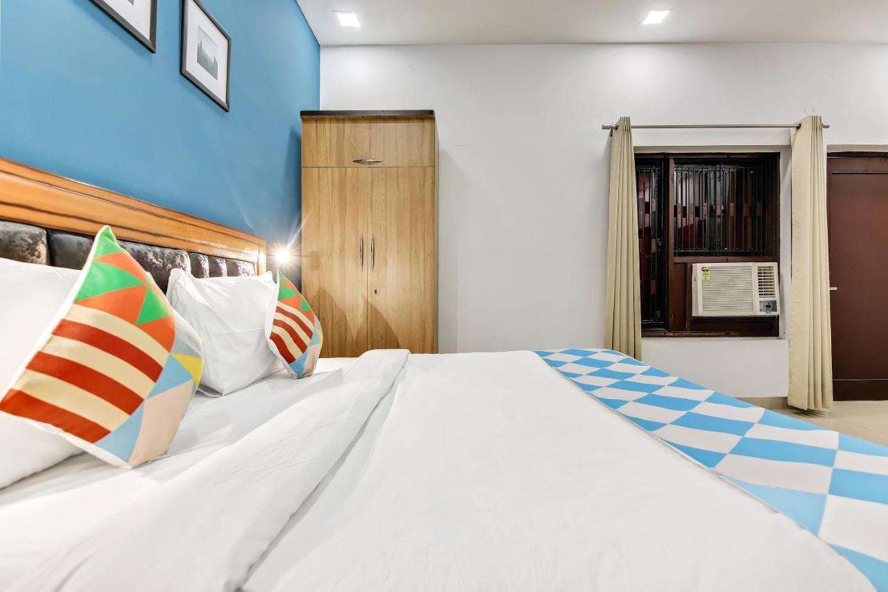 Oyo Home 64106 Comfortable Stay Yeni Delhi Dış mekan fotoğraf
