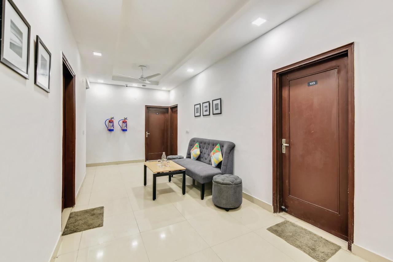 Oyo Home 64106 Comfortable Stay Yeni Delhi Dış mekan fotoğraf