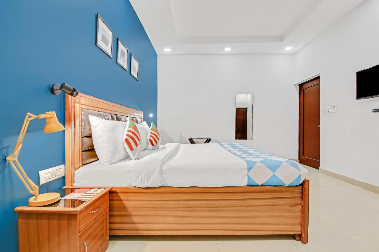 Oyo Home 64106 Comfortable Stay Yeni Delhi Dış mekan fotoğraf