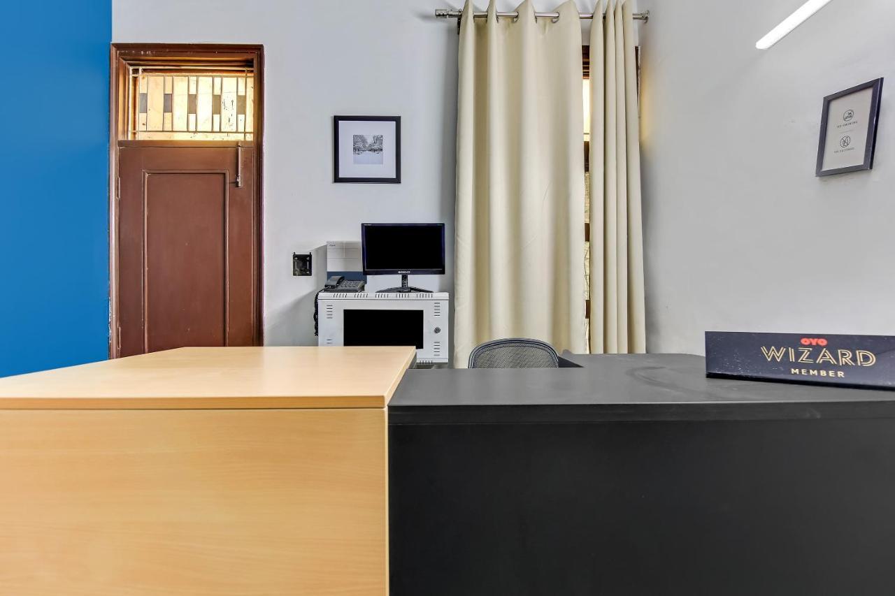 Oyo Home 64106 Comfortable Stay Yeni Delhi Dış mekan fotoğraf