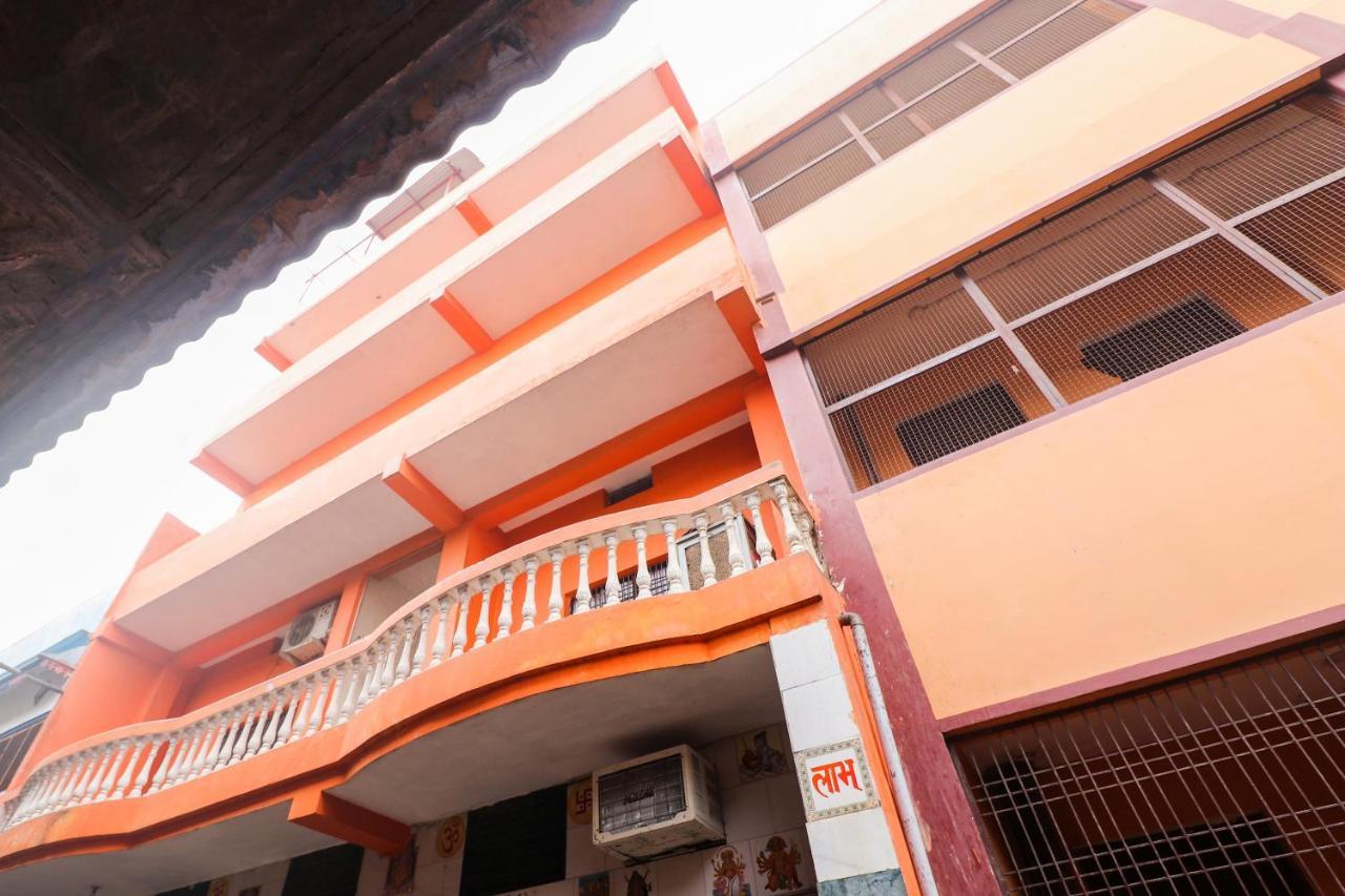 Oyo Home 64106 Comfortable Stay Yeni Delhi Dış mekan fotoğraf